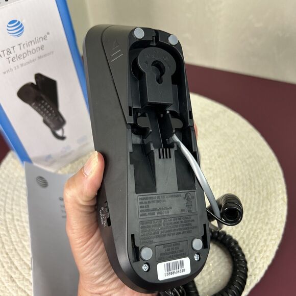 AT&T Trimline Corded Telephone Caller ID Call Waiting 13 Number Memory Black - Picture 6 of 8